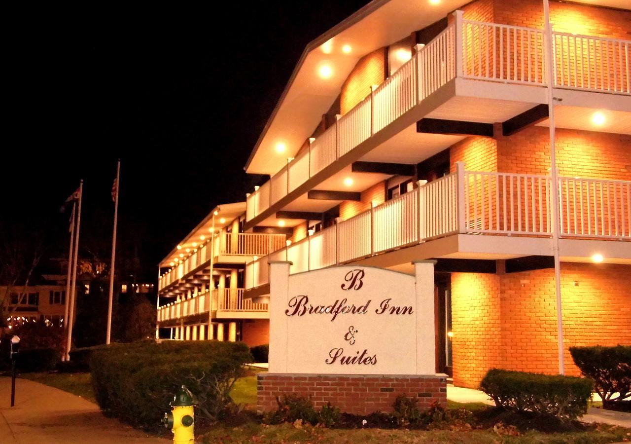 Bradford Inn And Suites Plymouth Exterior photo